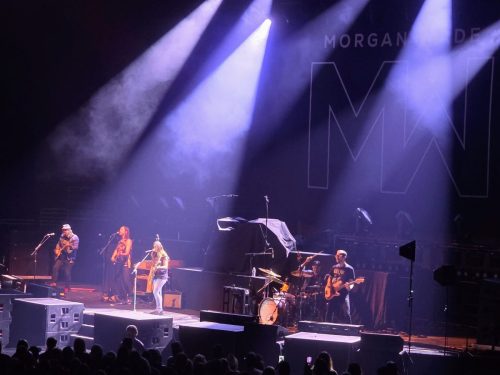 Morgan Wade at Fiserv Forum; photo by Joshua M. Miller