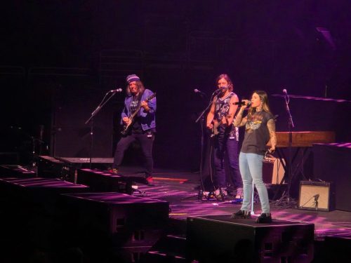 Morgan Wade at Fiserv Forum; photo by Joshua M. Miller